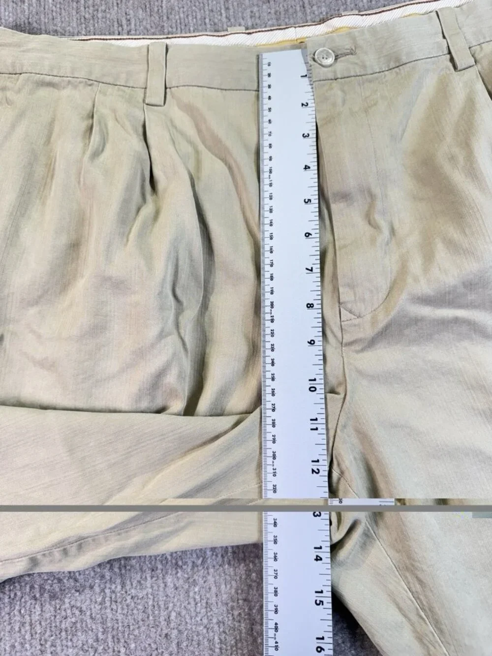 Tommy Bahama Men's Silk Blend Pleated Pants Size 42 Beige Khaki Resort Trousers